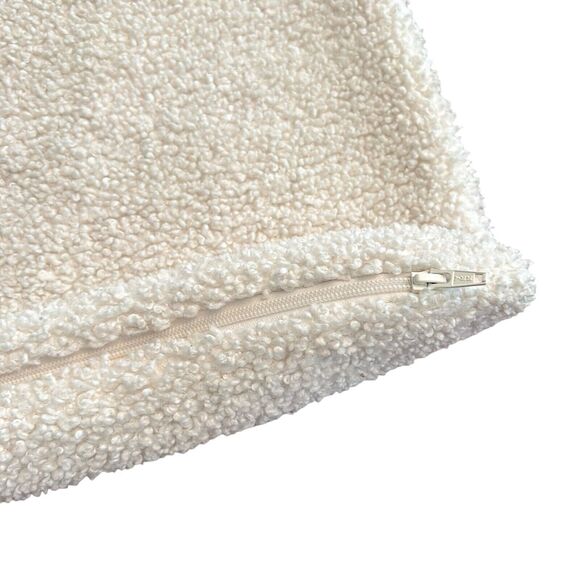 Pottery Barn 20" Fleece Euro Sham Pillow Case Beige Neutral Sherpa Soft Fuzzy - Picture 2 of 5